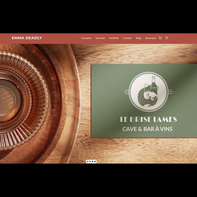 J'ai enfin fini mon site!! voilà un gros morceau de fait. Refonte totale, avec un nouveau look et refonte de mon portfolio <3
emmadeadly.fr